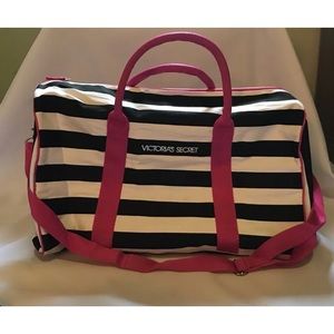 [Victoria’s Secret] Striped Weekend Overnight Bag